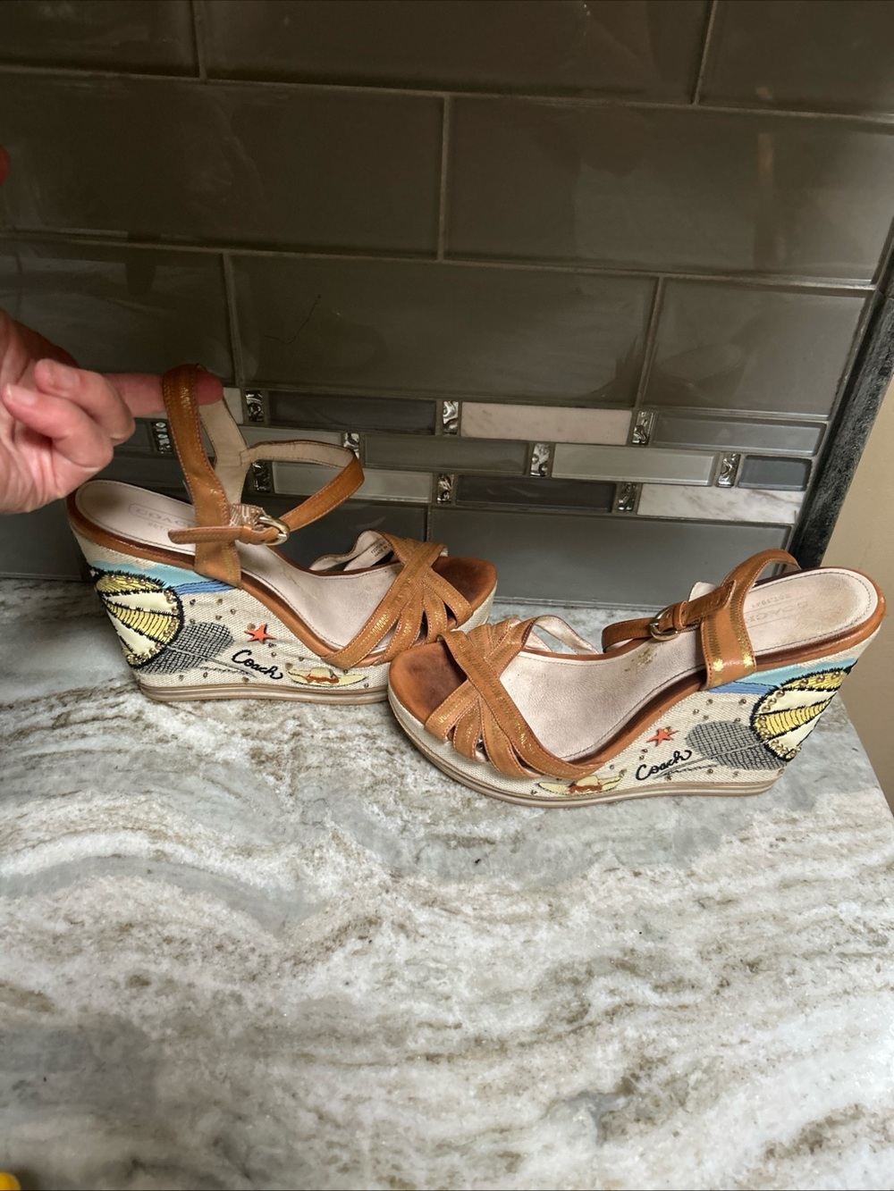 Coach Caroline Tan Beige Beach Scene Wedge Sandals Fish Embroidered Sz 9.5.